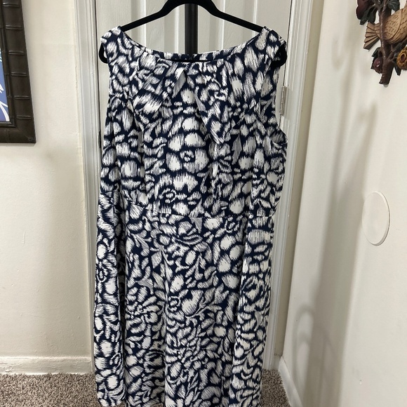 Dress Barn Dresses & Skirts - Blue Abstract Pattern Dress